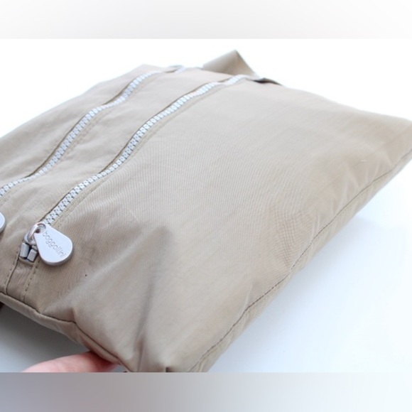 Baggallini cross body bag - Picture 5 of 12
